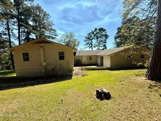 $225,999 | 851 County Road 1519, Louin, MS 39338