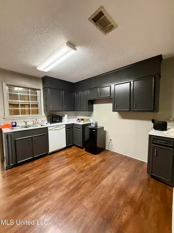 $225,999 | 851 County Road 1519, Louin, MS 39338