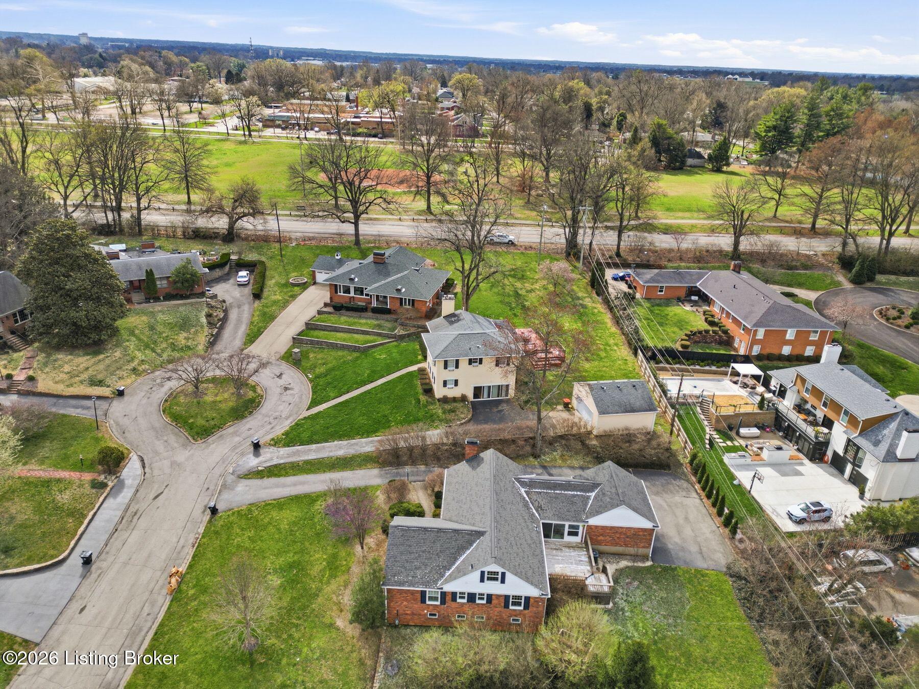 608 Cloverlea Road Louisville, KY 40206 - Photo 61 of 65 photo_online_077