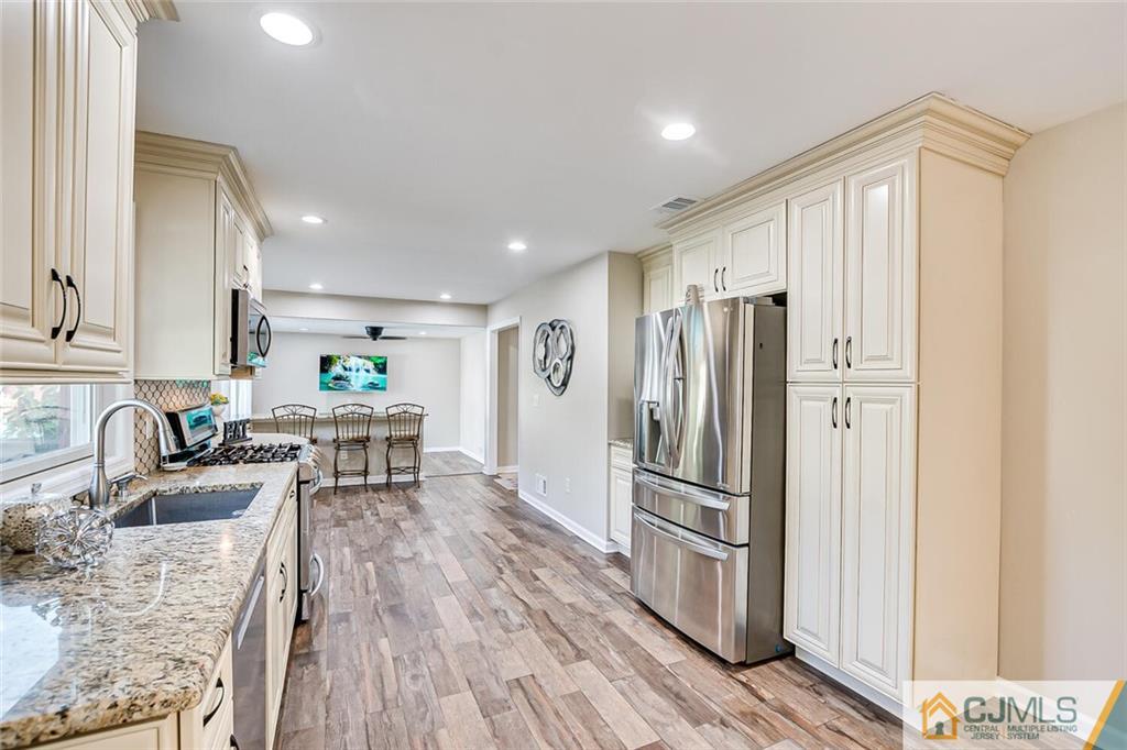 747 Beverly Road Rahway, NJ 07065 - Photo 15 of 44 Gallery Image 15