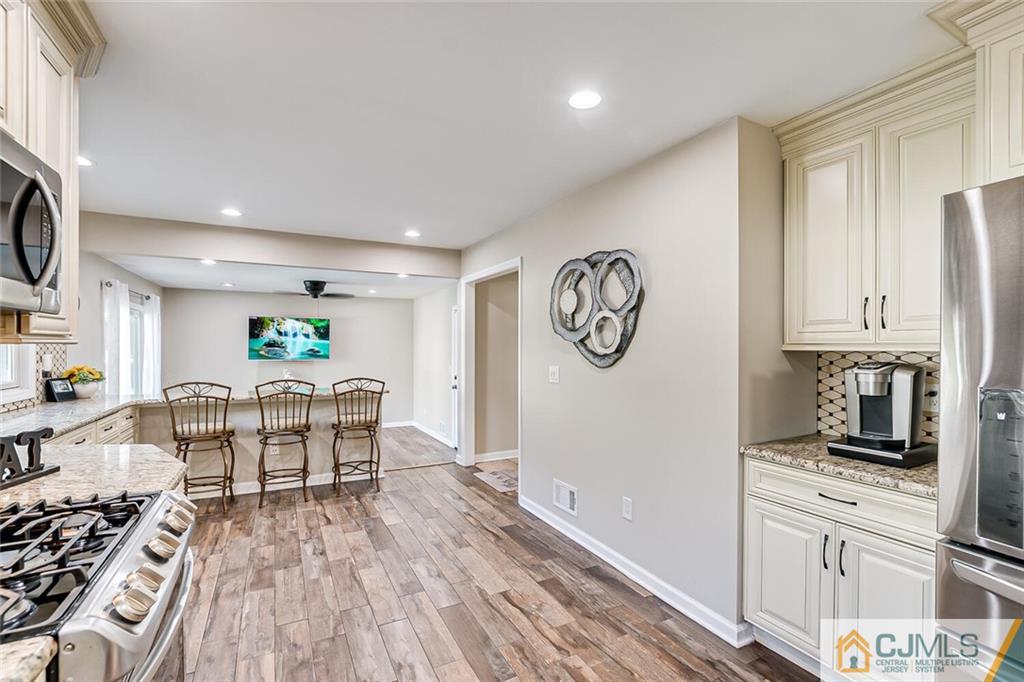 747 Beverly Road Rahway, NJ 07065 - Photo 18 of 44 Gallery Image 18