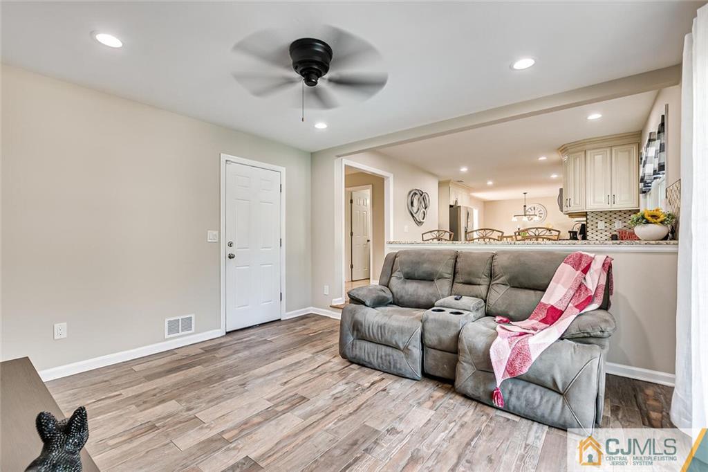 747 Beverly Road Rahway, NJ 07065 - Photo 25 of 44 Gallery Image 25