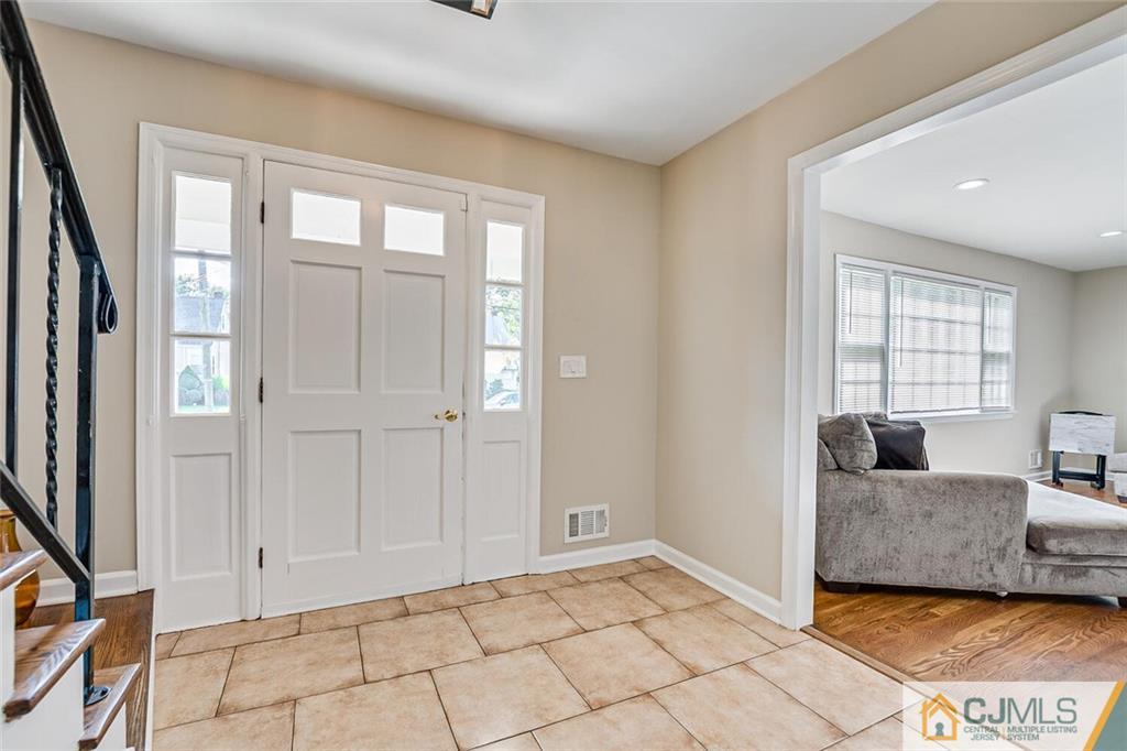 747 Beverly Road Rahway, NJ 07065 - Photo 6 of 44 Gallery Image 6