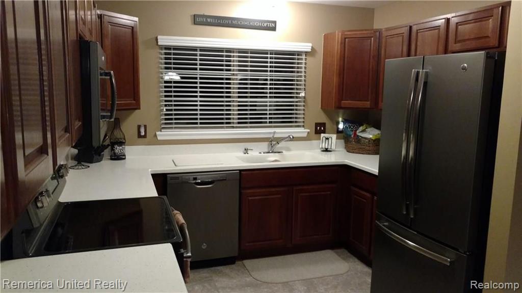 16890 Farmington Road, Unit 45 Livonia, MI 48154 - Photo 9 of 16