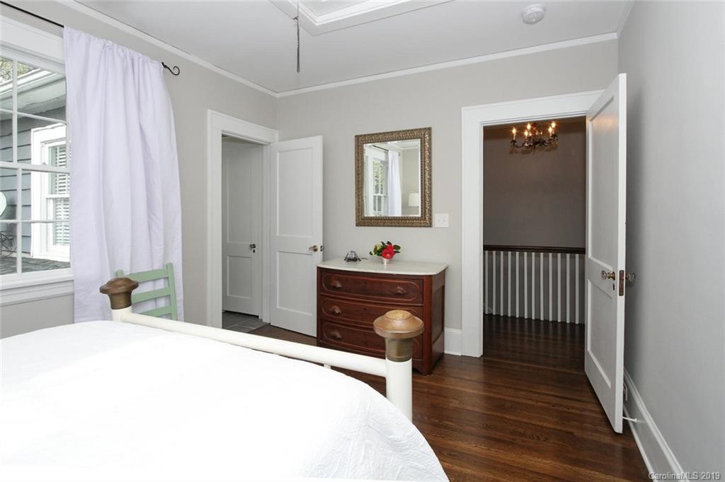 946 Bromley Road Charlotte, NC 28207 - Photo 31 of 45 Gallery Image 31