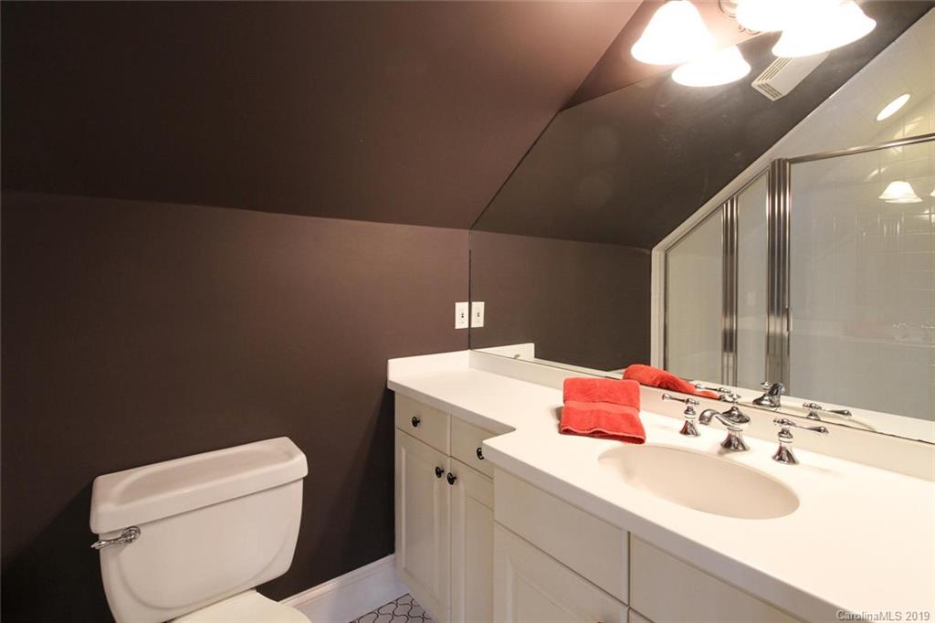 946 Bromley Road Charlotte, NC 28207 - Photo 38 of 45 Gallery Image 38