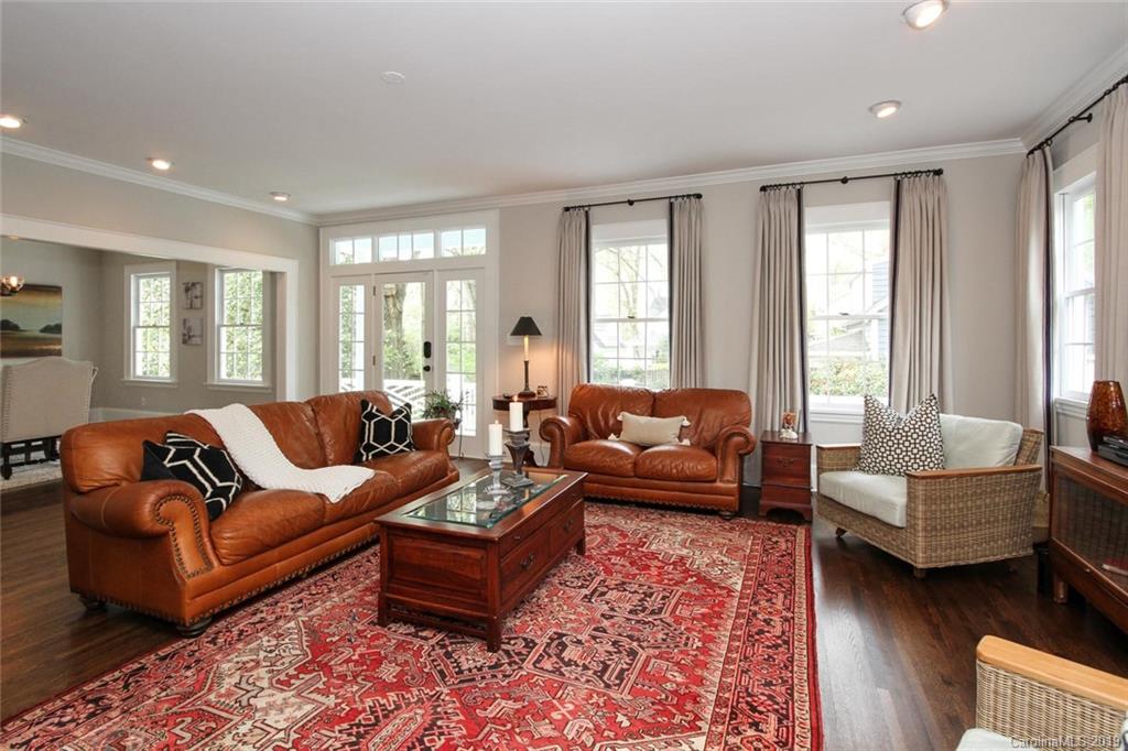 946 Bromley Road Charlotte, NC 28207 - Photo 9 of 45 Gallery Image 9