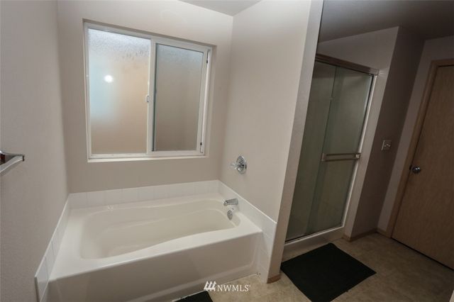 $240,000 | 17828 73rd Avenue East, Puyallup, WA 98375