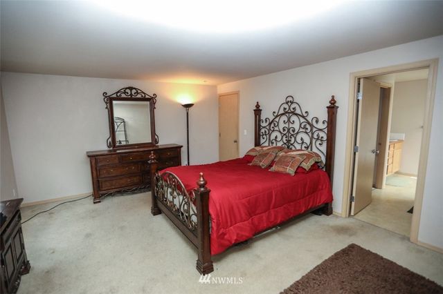 $240,000 | 17828 73rd Avenue East, Puyallup, WA 98375