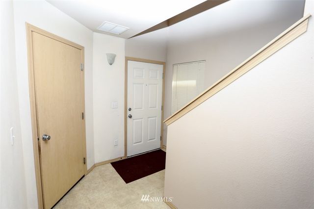 $240,000 | 17828 73rd Avenue East, Puyallup, WA 98375