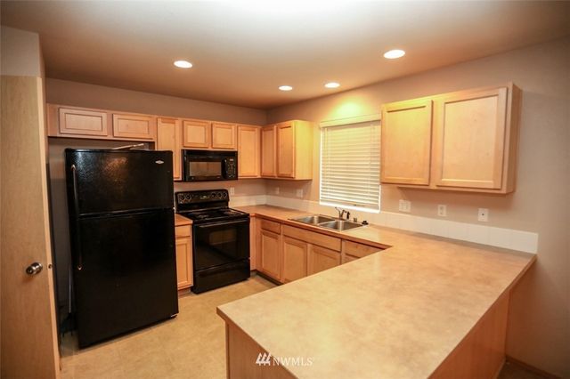 $240,000 | 17828 73rd Avenue East, Puyallup, WA 98375