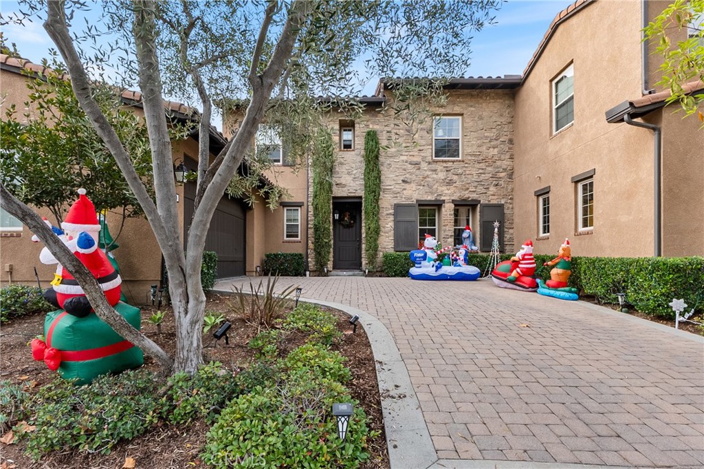 19 Tuscany Ladera Ranch, CA 92694 - Photo 32 of 38