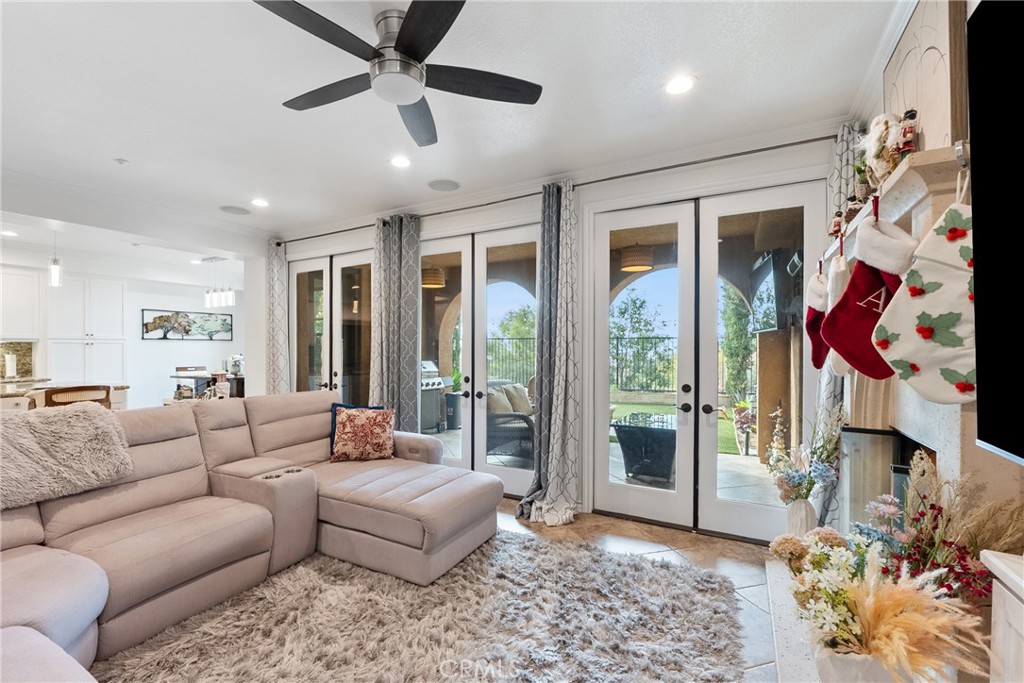 19 Tuscany Ladera Ranch, CA 92694 - Photo 4 of 38