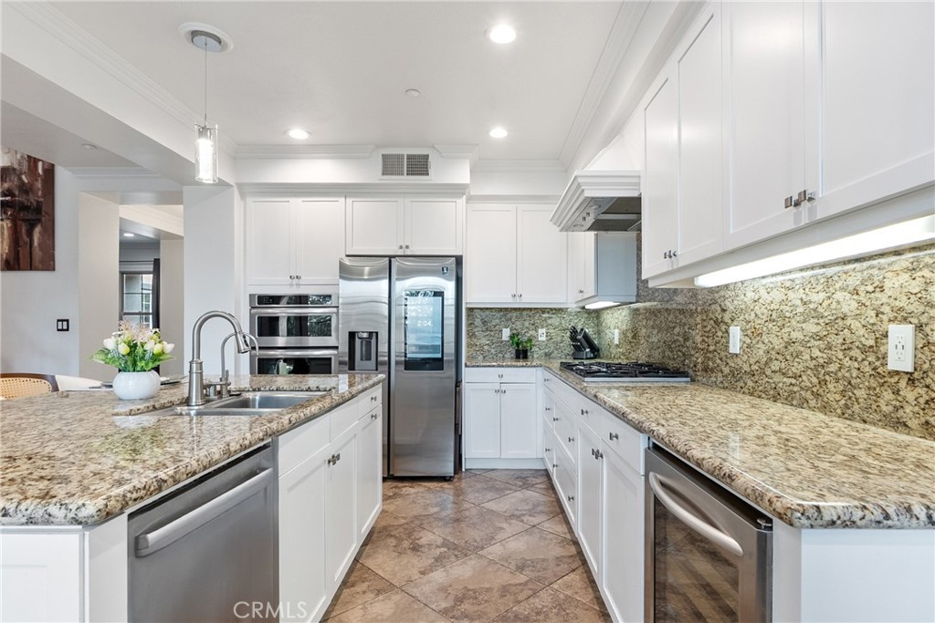 19 Tuscany Ladera Ranch, CA 92694 - Photo 7 of 38