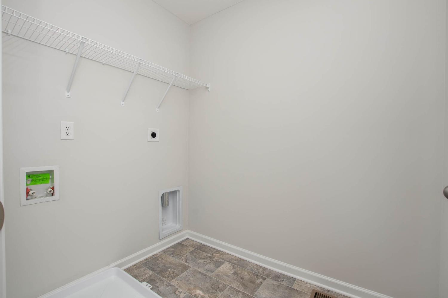 2477 Banning Road Cincinnati, OH 45239 - Photo 13 of 19 Gallery Image 13