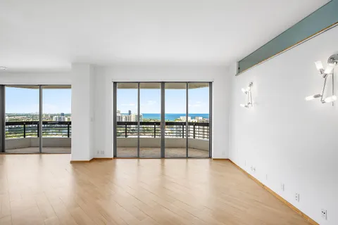 $749,999 | 3500 Mystic Pointe Drive, Aventura, FL 33180
