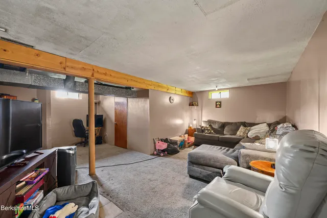 $292,500 | 74 East Windsor Road, Peru, MA 01235