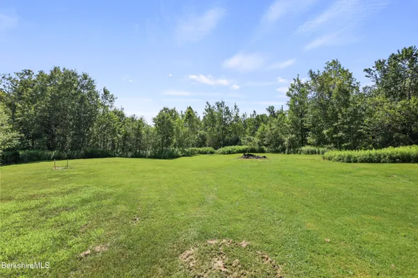 $292,500 | 74 East Windsor Road, Peru, MA 01235