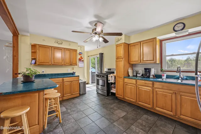 $292,500 | 74 East Windsor Road, Peru, MA 01235