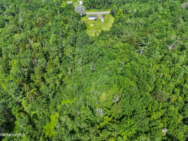$292,500 | 74 East Windsor Road, Peru, MA 01235