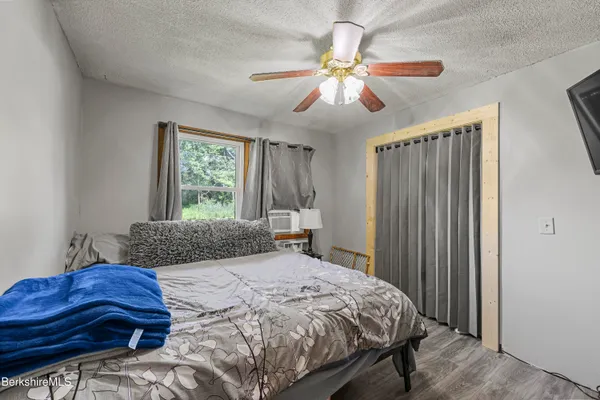 $292,500 | 74 East Windsor Road, Peru, MA 01235