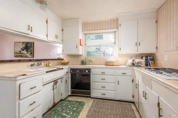 $625,000 | 1102 Michigan Drive, Santa Rosa, CA 95405