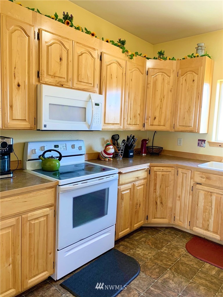 124 Fritz Road Riverside, WA 98849 - Photo 9 of 40 Gallery Image 9