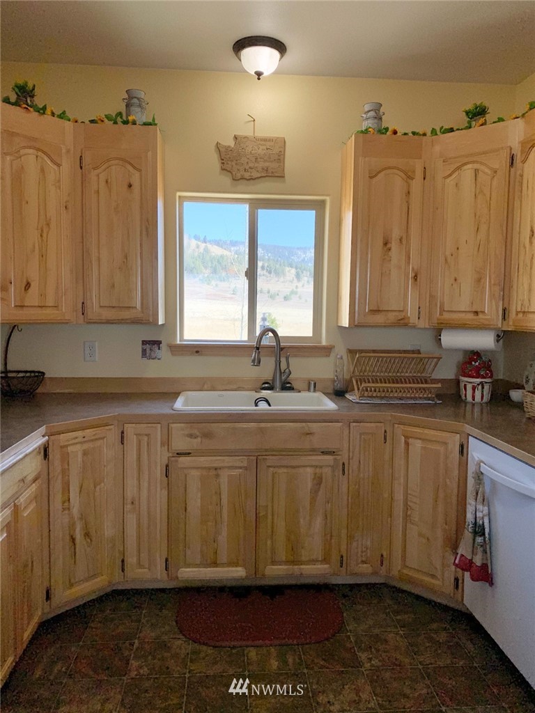 124 Fritz Road Riverside, WA 98849 - Photo 10 of 40 Gallery Image 10