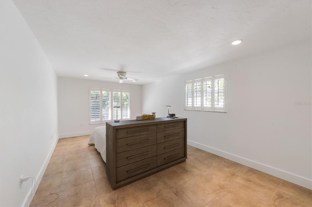 413 Poinsettia Road Anna Maria, FL 34216 - Photo 16 of 60