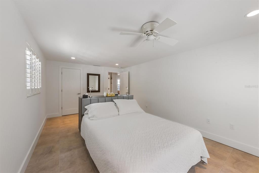 413 Poinsettia Road Anna Maria, FL 34216 - Photo 17 of 60