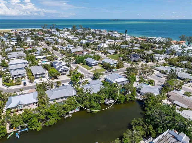 $1,950,000 | 413 Poinsettia Road, Anna Maria, FL 34216