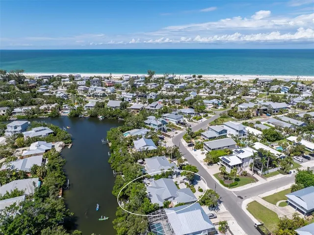 $1,950,000 | 413 Poinsettia Road, Anna Maria, FL 34216