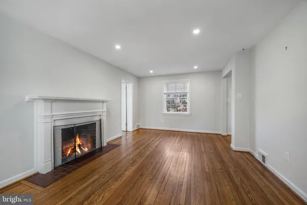 $4,995 | 2355 North Quincy Street, Arlington, VA 22207