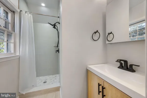 $4,995 | 2355 North Quincy Street, Arlington, VA 22207