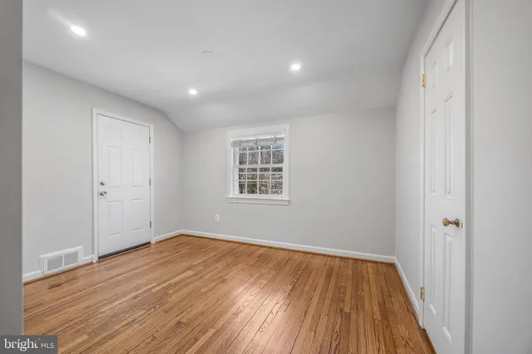 $4,995 | 2355 North Quincy Street, Arlington, VA 22207