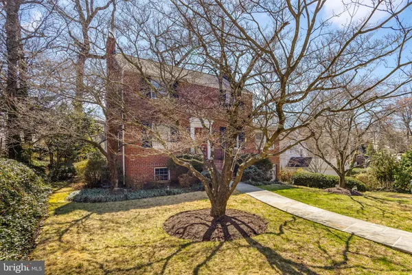 $4,995 | 2355 North Quincy Street, Arlington, VA 22207