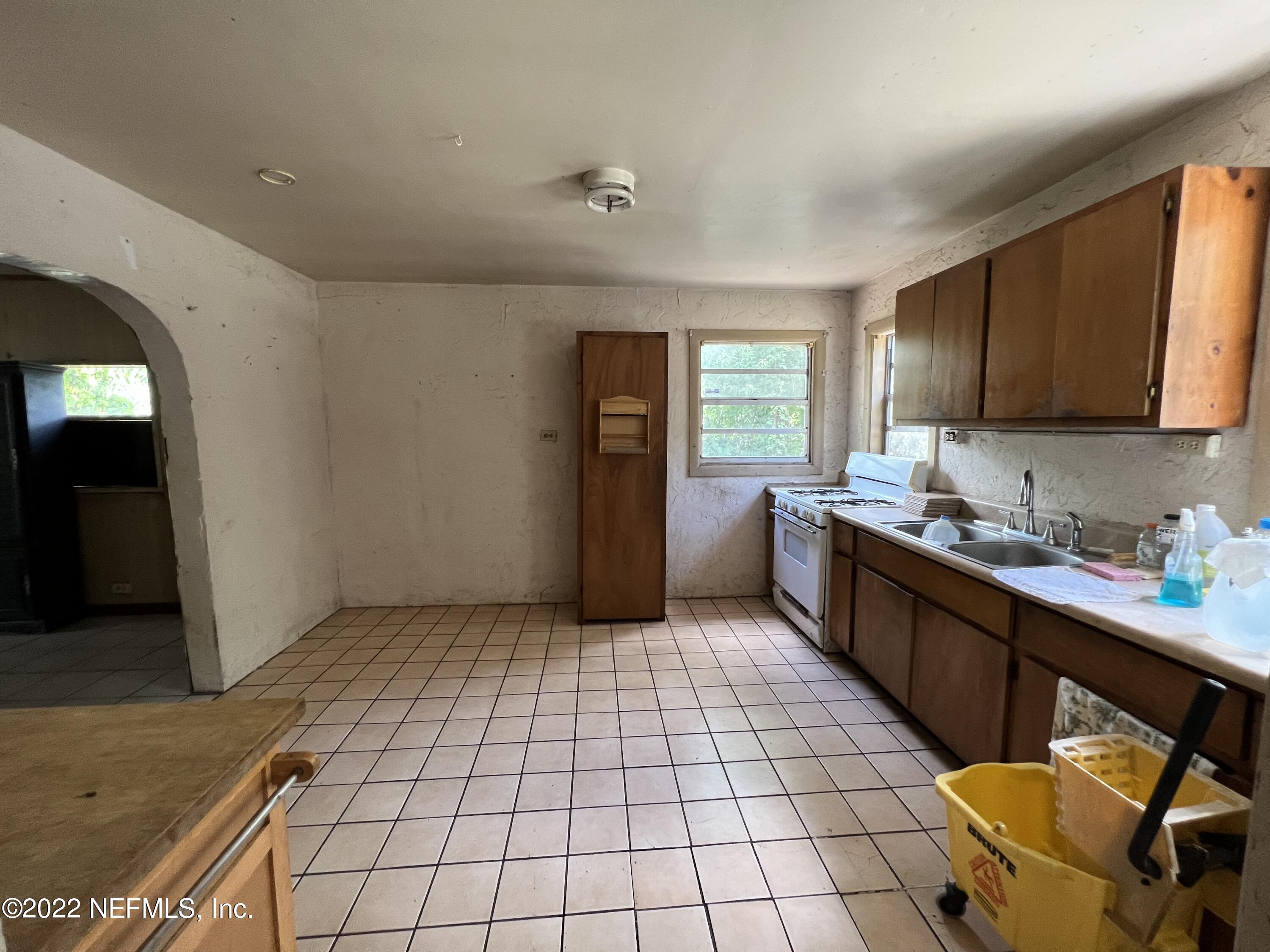 2944 Leonid Road Jacksonville, FL 32218 - Photo 9 of 17 4E82BA78-3456-4FA4-8698-3FD5FCDB1722