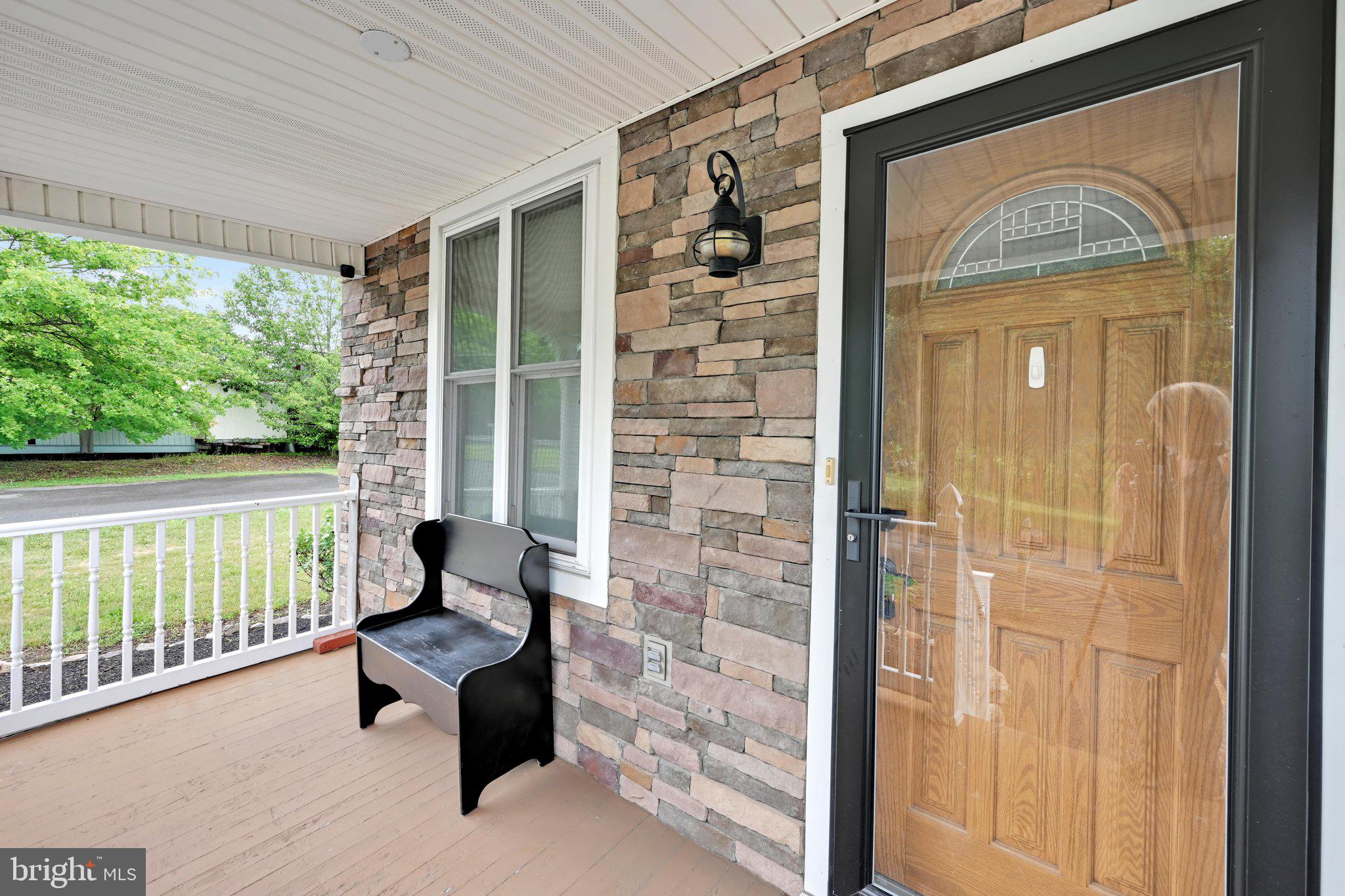 17 Southwest Lawn Road Pottsville, PA 17901 - Photo 5 of 31 Entrance