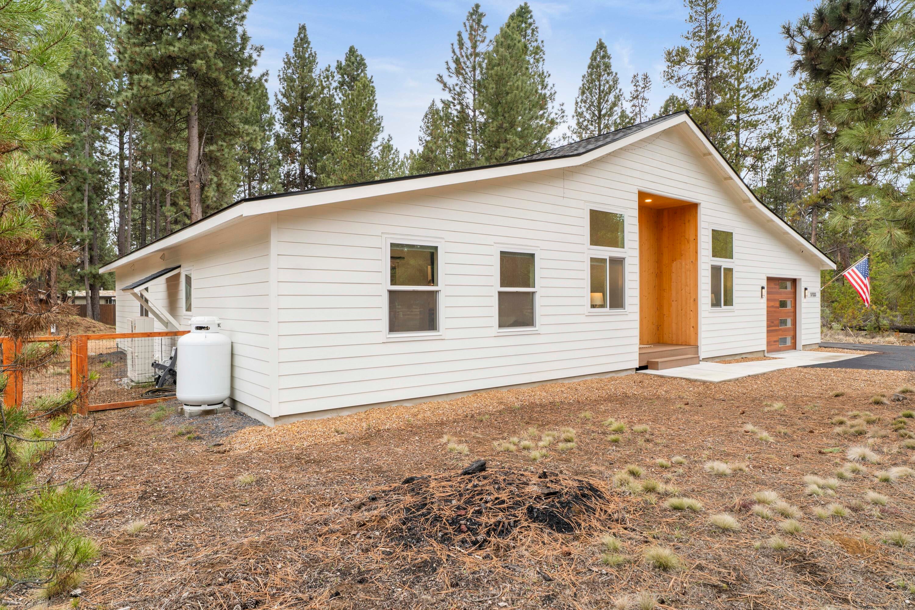 17133 Norwalk Road Bend, OR 97707 - Photo 15 of 58 06-Exterior