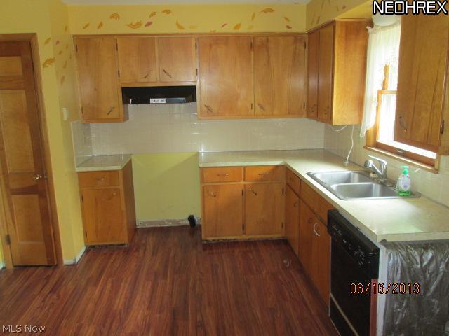 3599 Minor Road Akron, OH 44321 - Photo 5 of 10