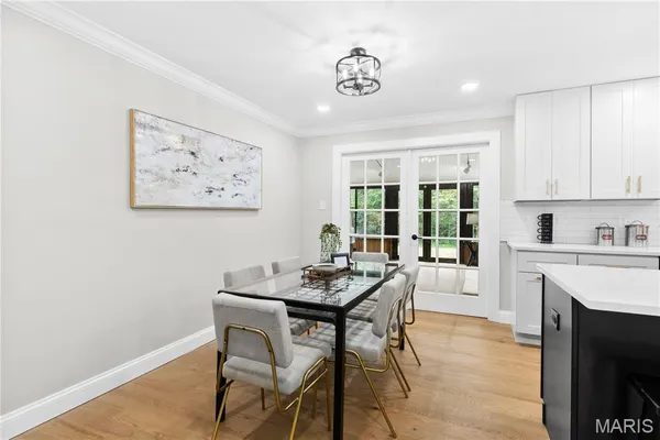 $1,150,000 | 123 Pinehurst Estates Drive, Creve Coeur, MO 63141