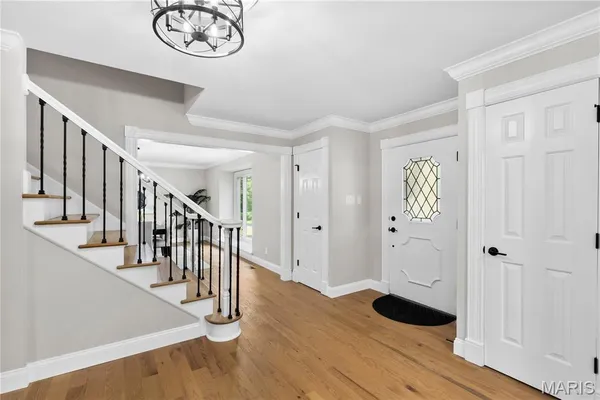 $1,150,000 | 123 Pinehurst Estates Drive, Creve Coeur, MO 63141