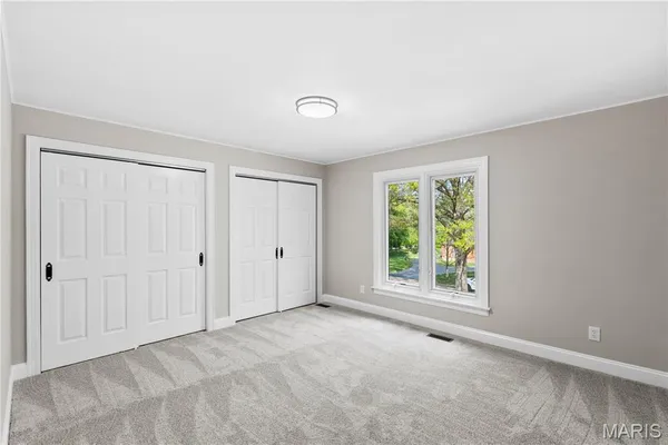 $1,150,000 | 123 Pinehurst Estates Drive, Creve Coeur, MO 63141
