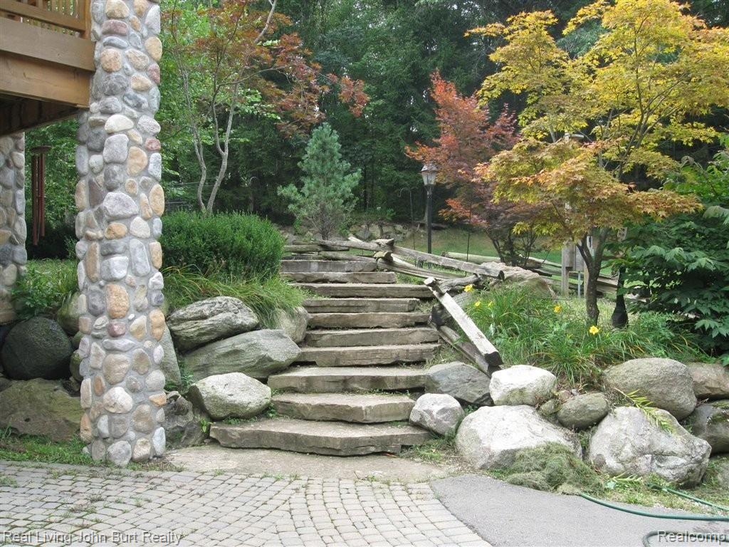 5630 Havens Road Leonard, MI 48367 - Photo 14 of 25 Extensive stone work