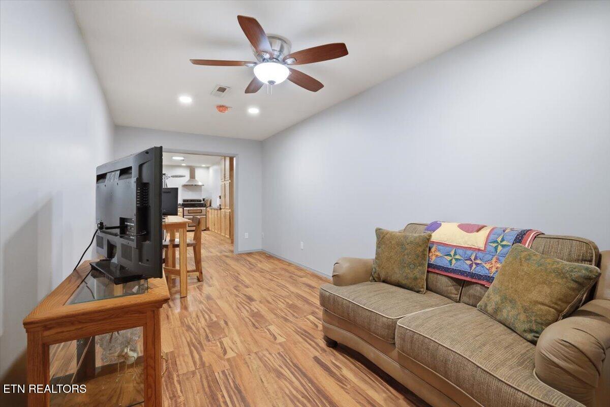542 Jackson Hollow Road Thorn Hill, TN 37881 - Photo 25 of 52 25-542_Jackson_Hollow_Rd_036