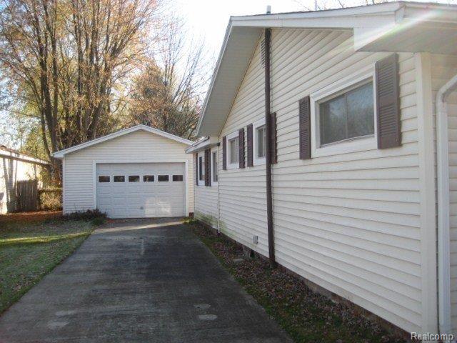 2616 Alger Road Port Huron, MI 48060 - Photo 8 of 9 IMG_7942