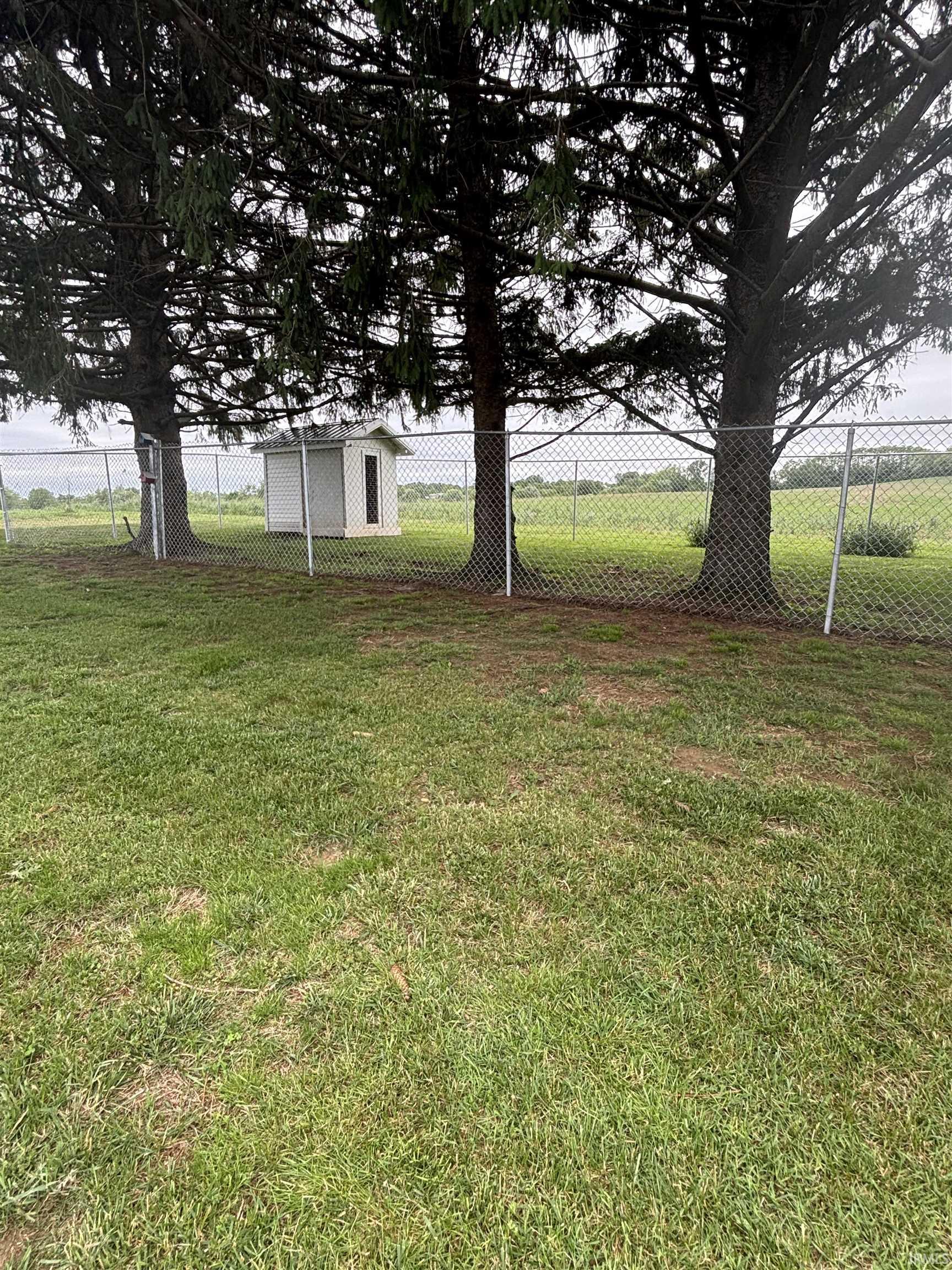 747 East Lewellen Road Salem, IN 47167 - Photo 10 of 36