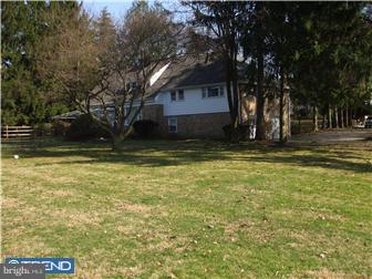 946 Summit Road Narberth, PA 19072 - Photo 6 of 6 Exterior Back