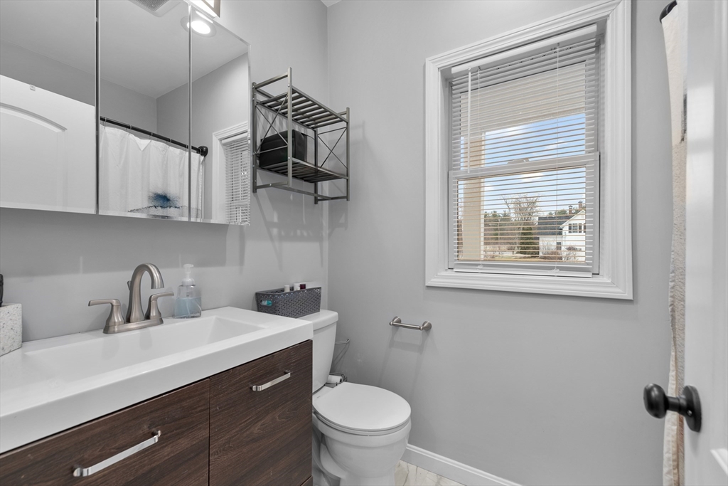 3 New Fitchburg Road Townsend, MA 01474 - Photo 9 of 23