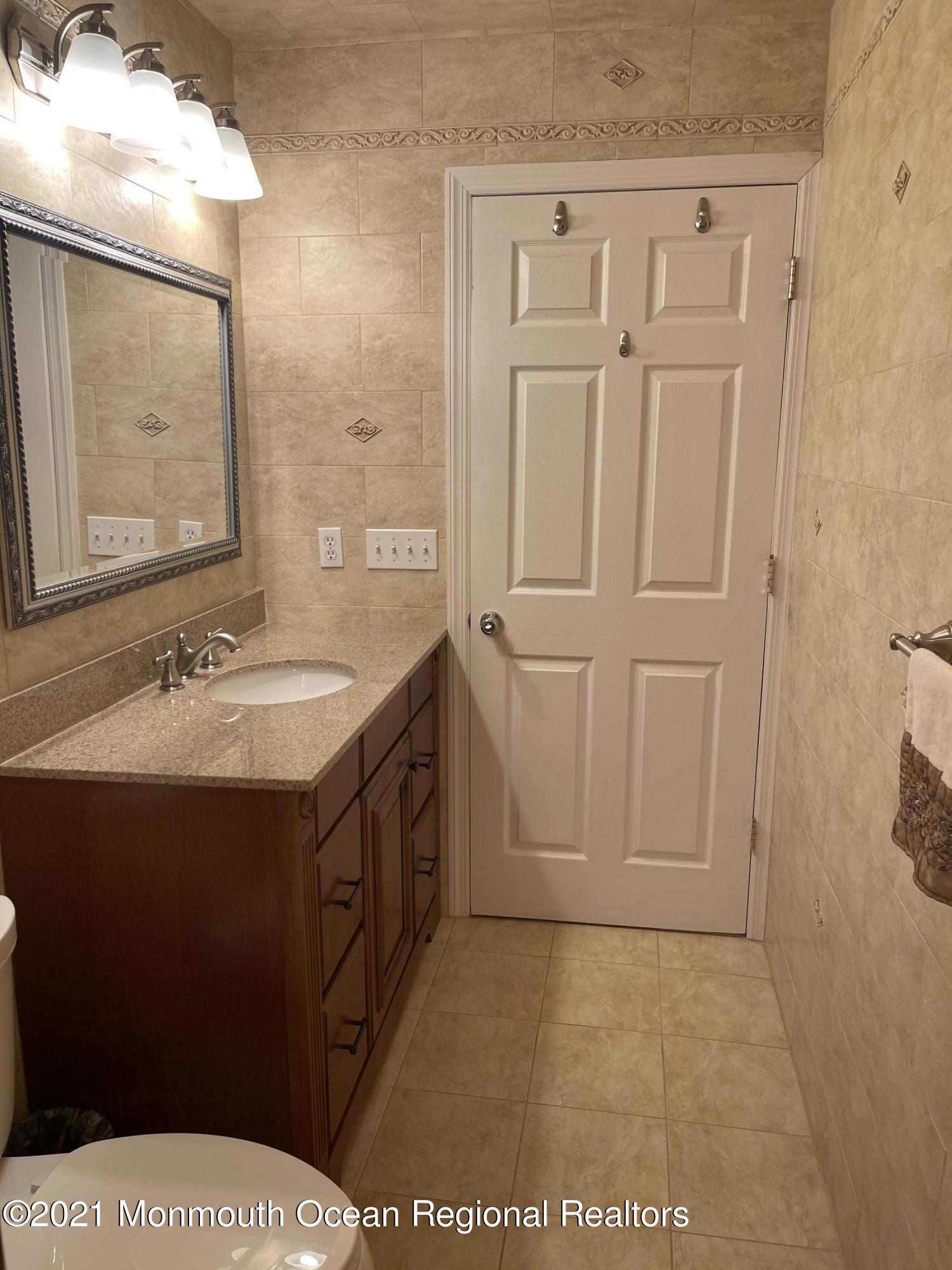 7 Sunnywoods Road Manalapan, NJ 07726 - Photo 15 of 22 IMG_5197